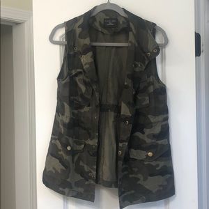 Love Tree Camo Vest